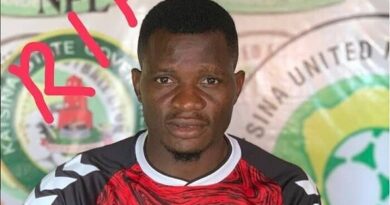 Footballer who 'died' wakes up in mortuary after collapsing mid-match