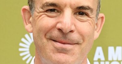 Martin Lewis sends 14 day warning to anyone who bought something online