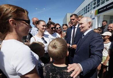 Kuril Islands: Putin sparks Japan fury with 'absolutely unacceptable' move Kuril Islands: Putin sparks Japan fury with 'absolutely unacceptable' move