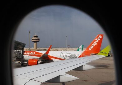 EasyJet cabin crew strike threat could affect flights at major 5 airports this weekend EasyJet cabin crew strike threat could affect flights at major 5 airports this weekend