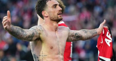 Tottenham miss out as transfer cancelled after player wrongly says team-mate is 'leaving'