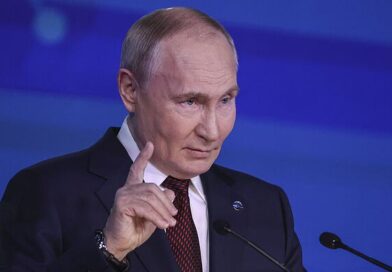 Russia gives UK 'three day' nuclear annihilation warning as WW3 fears explode