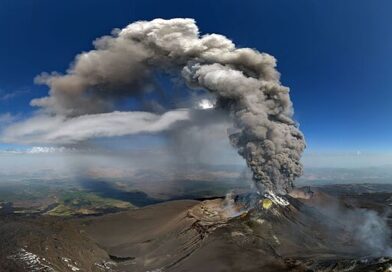 Mount Etna eruption LIVE: Sicily volcano alert sparks flight chaos at Catania Airport