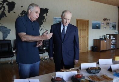 Putin's cronies summon Japanese envoy after warmonger's visit to disputed islands