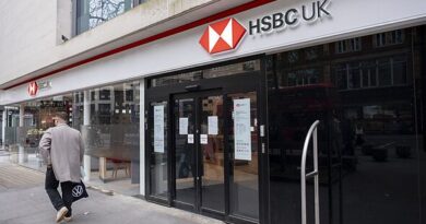 HSBC hands customers free £220 with bonus on top