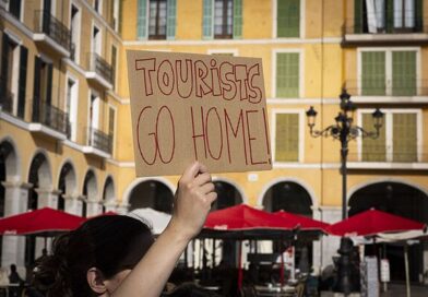 Majorca anti-tourist group launches furious campaign – ‘It’s not a theme park!’