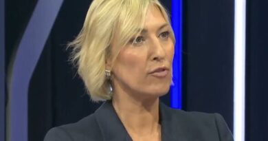 Kelly Cates forced to issue Sky Sports apology moments after Tottenham humiliated