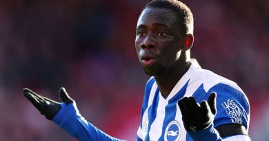 Transfer news LIVE: Minteh to Liverpool twist, Man Utd push for striker, Chelsea medical