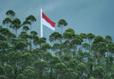 Magnitude-7.7 quake hits off coast of Indonesia, USGS says