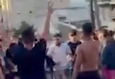 Migrants shouting ‘Allahu Akbar’ flood Spanish enclave | World | News