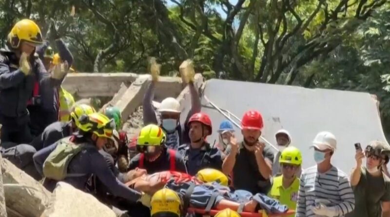 See the moment a woman was pulled from debris following devastating Colombia earthquake See the moment a woman was pulled from debris following devastating Colombia earthquake