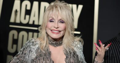 Why Dolly Parton kept her cancer diagnosis private before she died