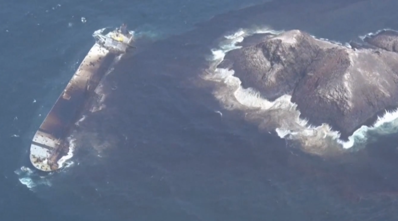 Satellite images of sunken Russian tanker off Oman coast show growing oil slick