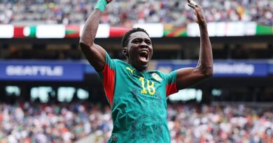 Ismaila Sarr to Liverpool takes dramatic twist after Crystal Palace transfer agreement