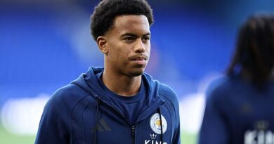 Man Utd 'in race against time' to seal midfield signing ahead of Arsenal on deadline day