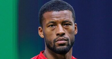 Chelsea 'make Gini Wijnaldum move' to fix Lamine Camara disaster with free transfer