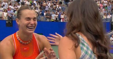 Aryna Sabalenka apologises after grabbing Laura Robson in hilarious US Open gaffe