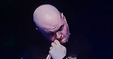 Snooker's 'raging bull' slams cue and chews tip off as English Open behaviour slammed