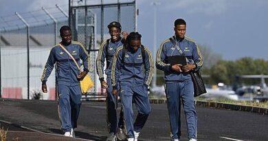 Arsenal face Champions League chaos as flight to Napoli stuck in London