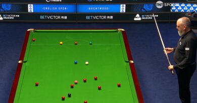 Mark Williams lets out huge scream in unusual English Open incident