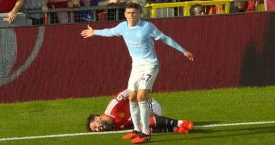 Phil Foden controversially sent off vs Man Utd as Erling Haaland rages at Man City star