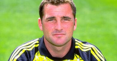 Ex-Premier League star dies suddenly as former clubs left devastated