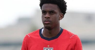 Liverpool and Arsenal confirm transfer agreement as striker switches clubs