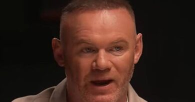 Wayne Rooney rips into Benjamin Sesko as Man Utd legends pile in on injured striker