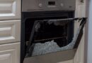 Cleaning method that could shatter your oven door Cleaning method that could shatter your oven door