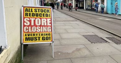 Full list of stores closing in October — including banks, bookshop and B&Q