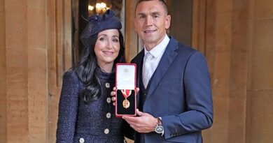 Kevin Sinfield knighted by Prince William as Rob Burrow's wife pays tearjerking tribute