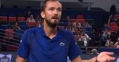 Daniil Medvedev threatens to quit match on the spot at Shanghai Masters
