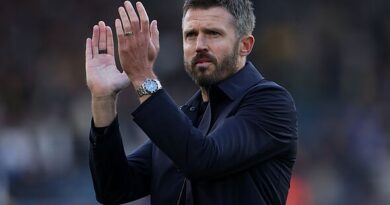 Man Utd may be forced into quick Michael Carrick sack decision after replacement twist