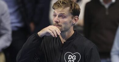 Tennis star in tears and pulls out of last-ever match after message from Rafael Nadal