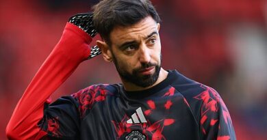 Man Utd stars 'don't like playing' with Bruno Fernandes in scathing Bournemouth verdict