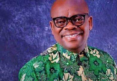 Actor collapses and dies during heated live radio interview
