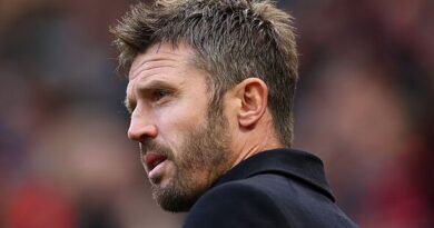 Man Utd's treatment of Michael Carrick is an utter farce – heads must roll at the very top