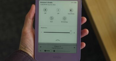 Amazon’s new Kindles appear to have a light leak problem