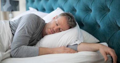 Daylight saving time sleep tips from doctors to ease the time change
